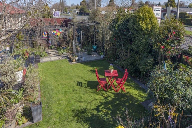 Photo of property in 1/328 Main North Road, Redwood, Christchurch, 8051