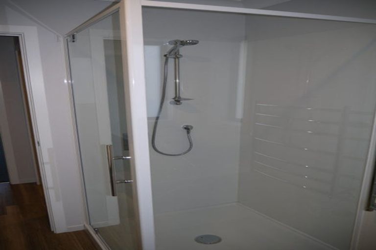 Photo of property in 25 Grumman Lane, Newlands, Wellington, 6037