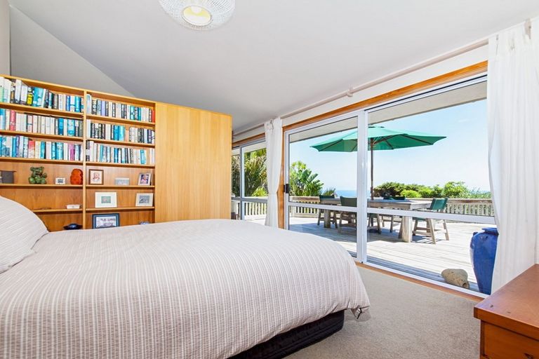 Photo of property in 119 Seaview Road, Piha, New Lynn, 0772