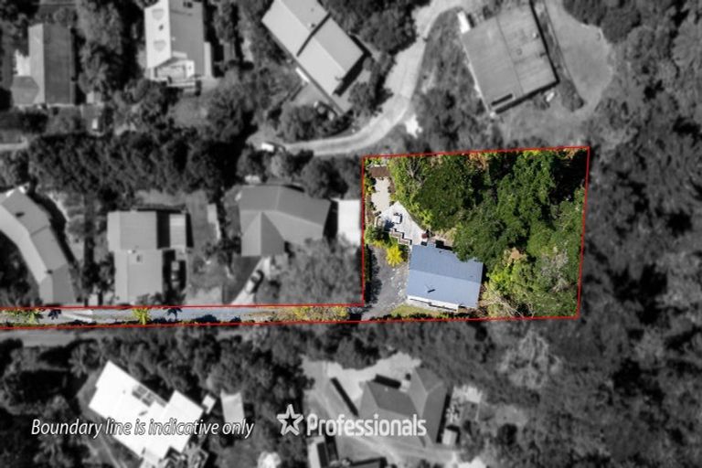 Photo of property in 96 Kamahi Street, Stokes Valley, Lower Hutt, 5019