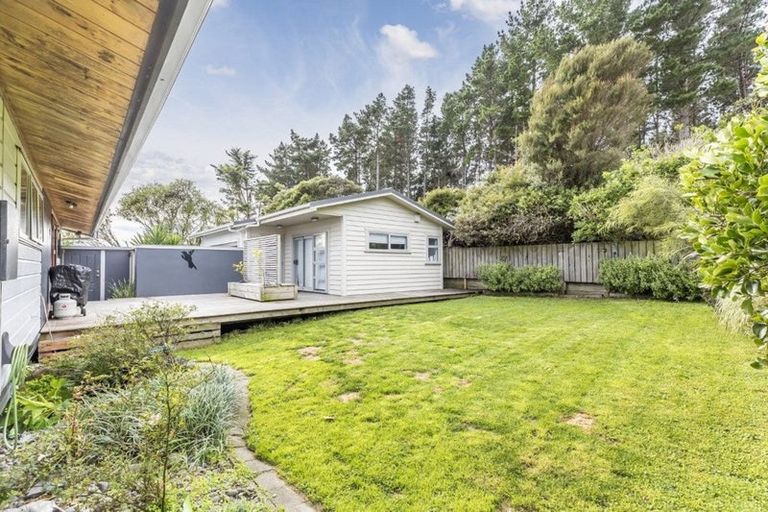 Photo of property in 16 Apple Terrace, Ranui, Porirua, 5024
