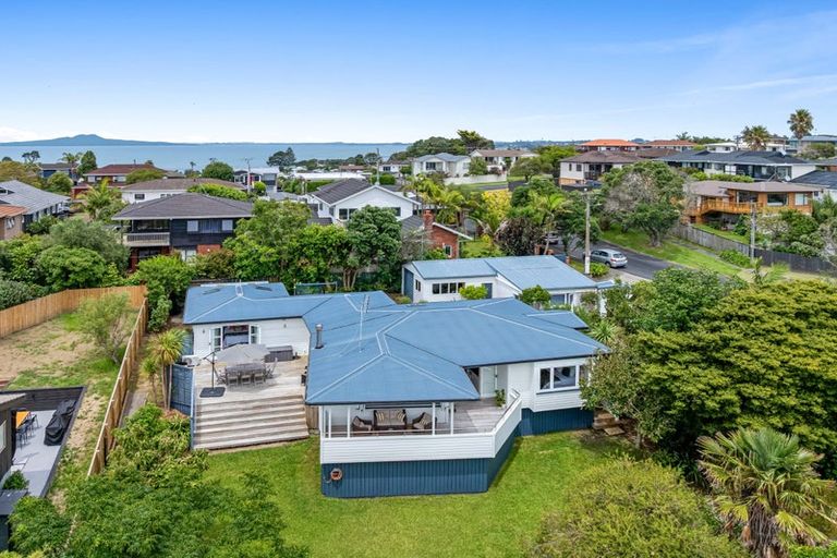 Photo of property in 18a Willis Street, Torbay, Auckland, 0630