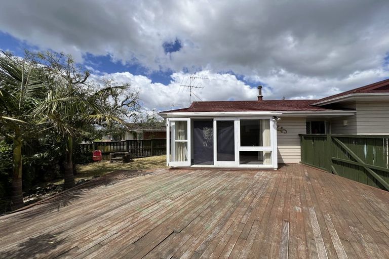 Photo of property in 41 Cascades Road, Pakuranga Heights, Auckland, 2010