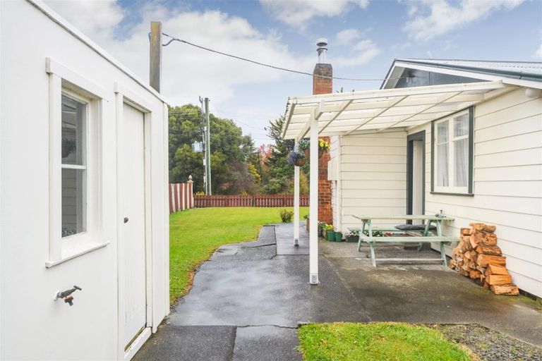 Photo of property in 37 Station Road, Marton, 4710