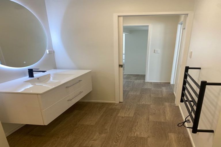 Photo of property in 2/36 Anne Mclean Drive, Bayview, Auckland, 0629