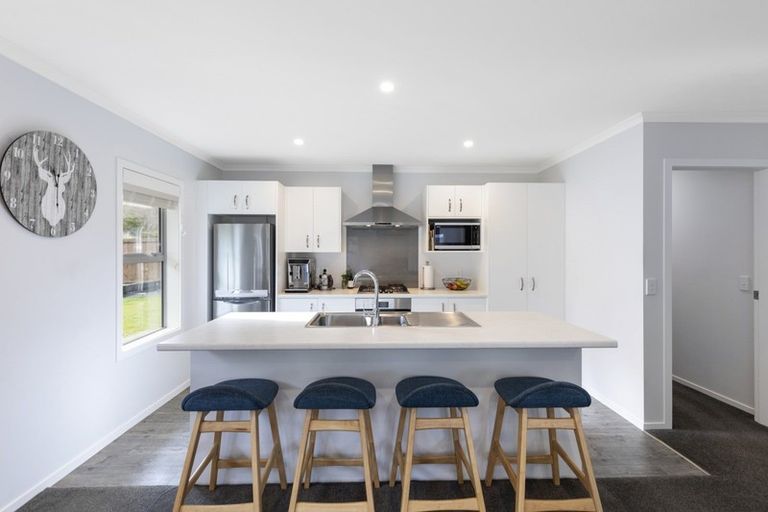 Photo of property in 21 Brian Morgan Terrace, Wainuiomata, Lower Hutt, 5014