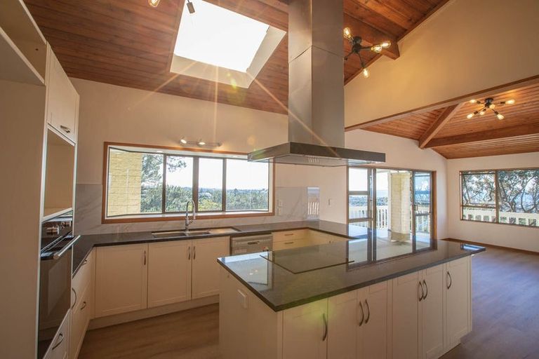 Photo of property in 4 Dalmeny Close, Murrays Bay, Auckland, 0630