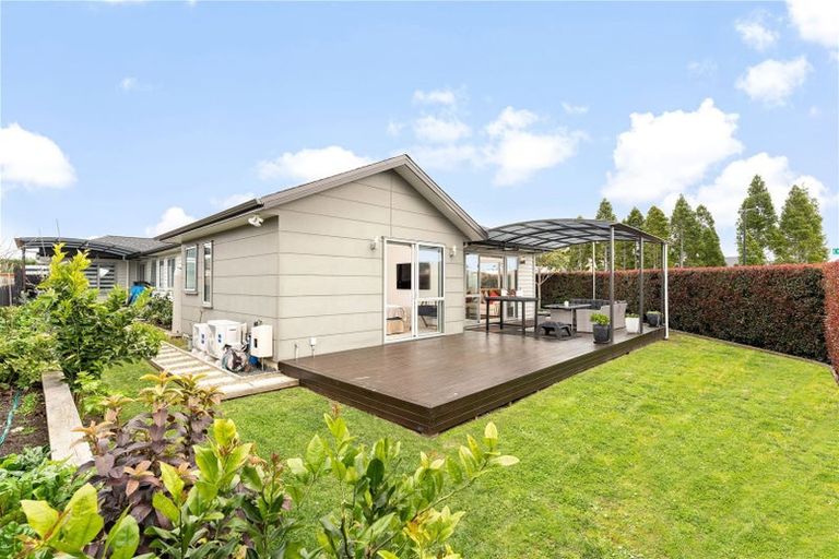 Photo of property in 4 Kauri Grove Drive, Kumeu, 0810