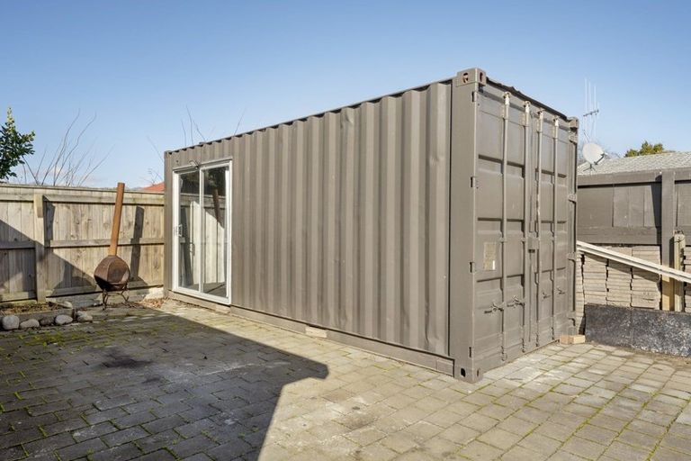 Photo of property in 35a Kent Street, Levin, 5510