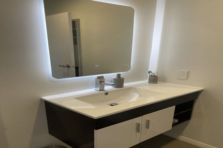 Photo of property in 1044a High Street, Avalon, Lower Hutt, 5011