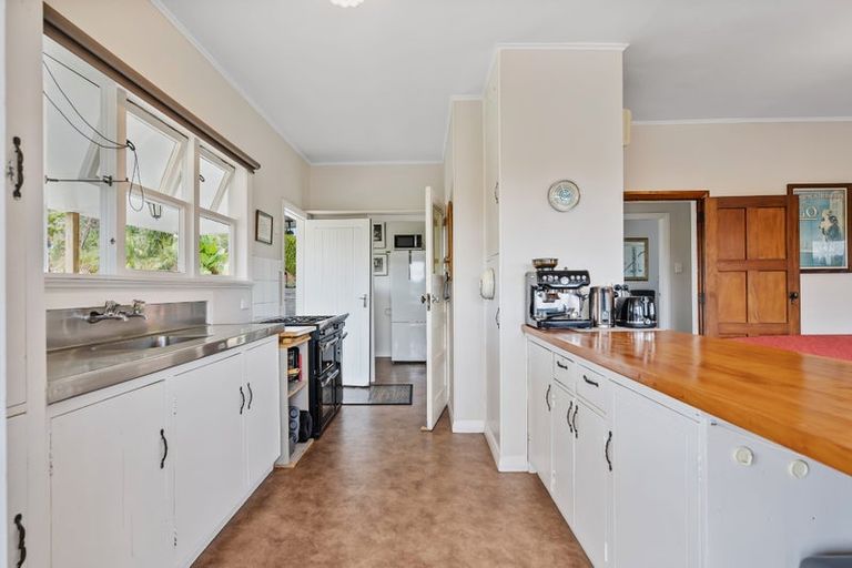 Photo of property in 221 Awaroa River Road, Abbey Caves, Whangarei, 0110