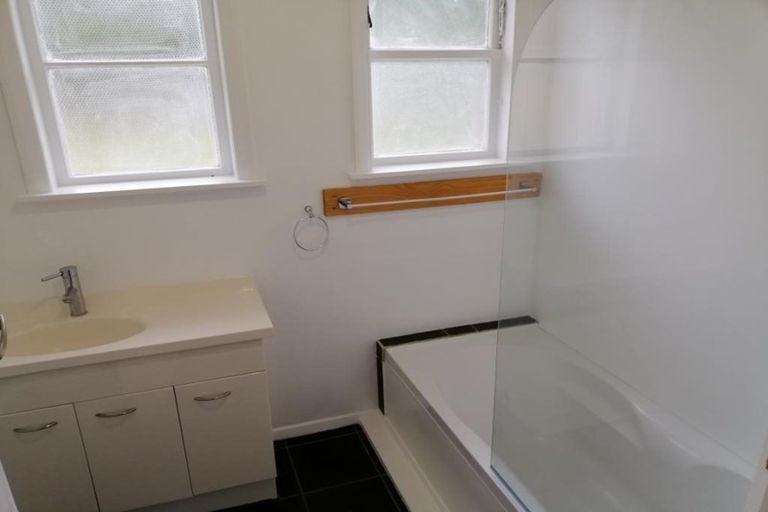 Photo of property in 30 Toomath Street, Naenae, Lower Hutt, 5011