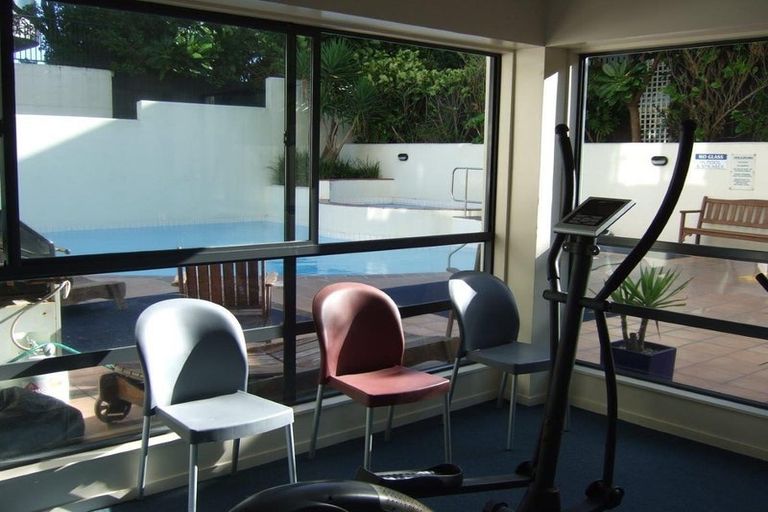 Photo of property in 23 Maunganui Road, Mount Maunganui, 3116