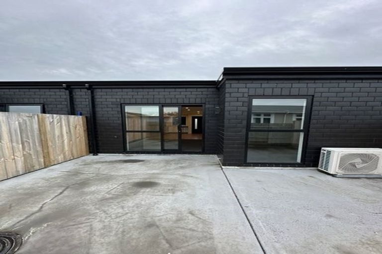 Photo of property in 28a Sussex Street, Levin, 5510