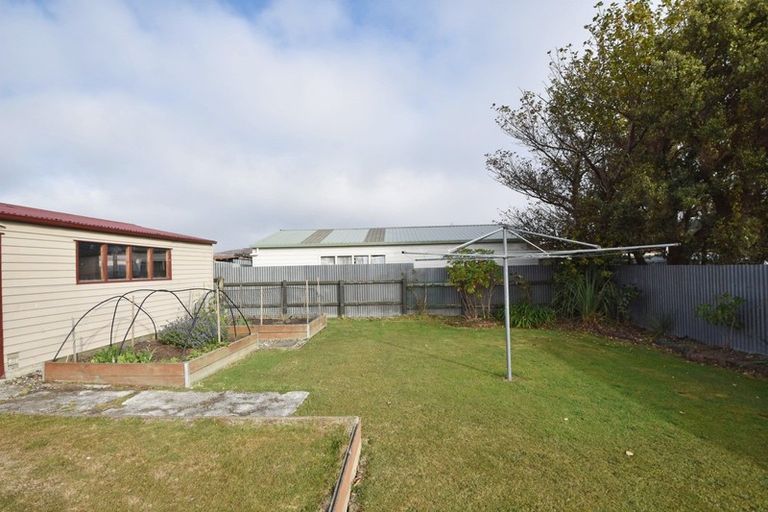 Photo of property in 15 Burns Street, Kew, Invercargill, 9812