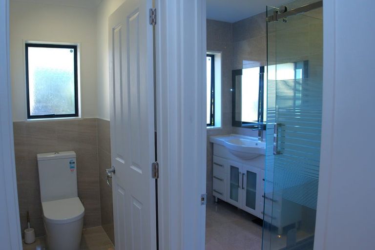 Photo of property in 64 Crossandra Drive, Mangere, Auckland, 2022