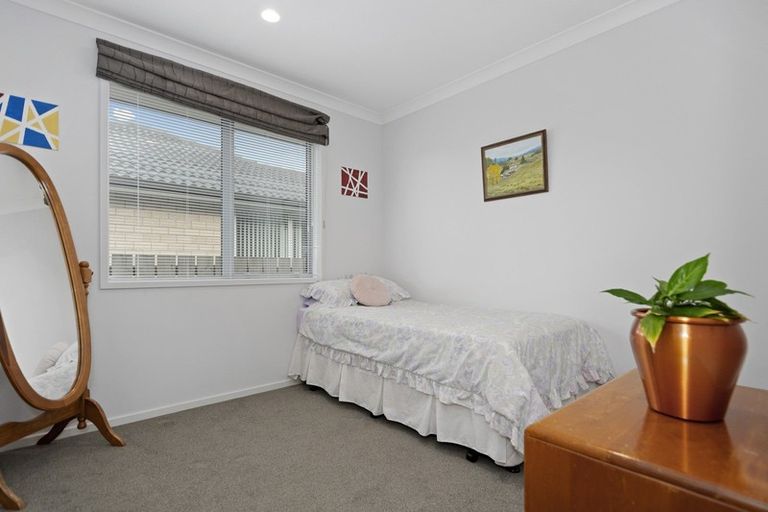 Photo of property in 6 Fairfax Crescent, Pyes Pa, Tauranga, 3112