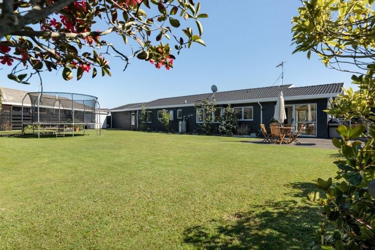 Photo of property in 22 Hibiscus Avenue, Mount Maunganui, 3116