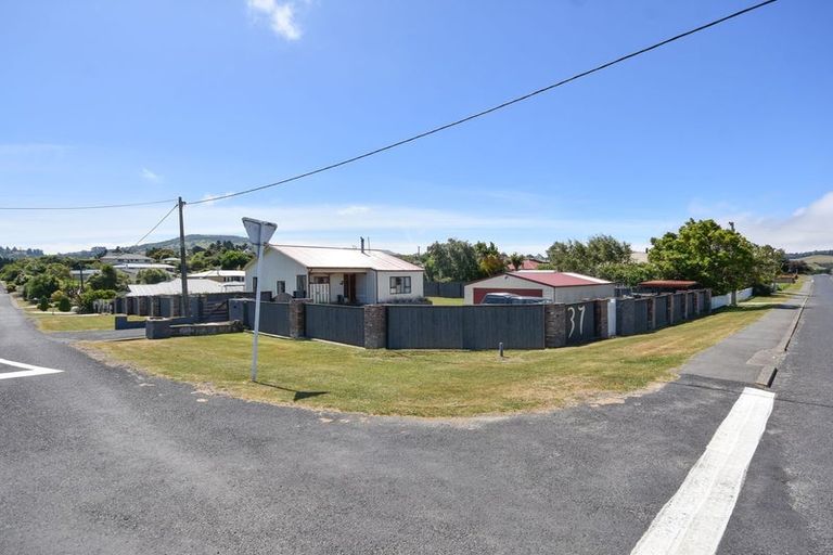 Photo of property in 37 Collins Street, Waikouaiti, 9510