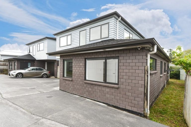 Photo of property in 18b Riverpark Crescent, Henderson, Auckland, 0610