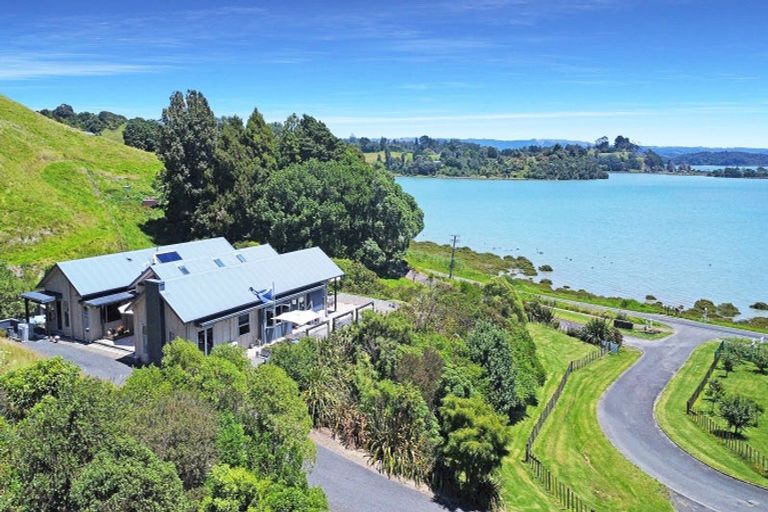 Photo of property in 8 Ohiwa Cove Rise, Waiotahe, Opotiki, 3198