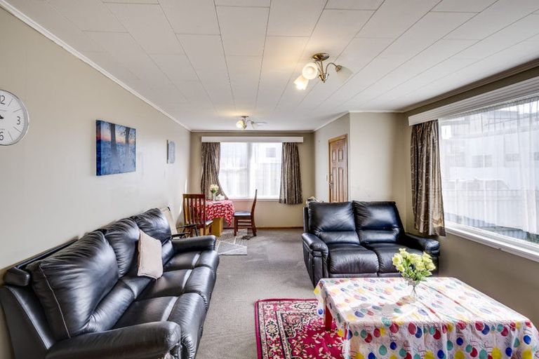 Photo of property in 1/403 Eastbourne Street East, Hastings, 4122