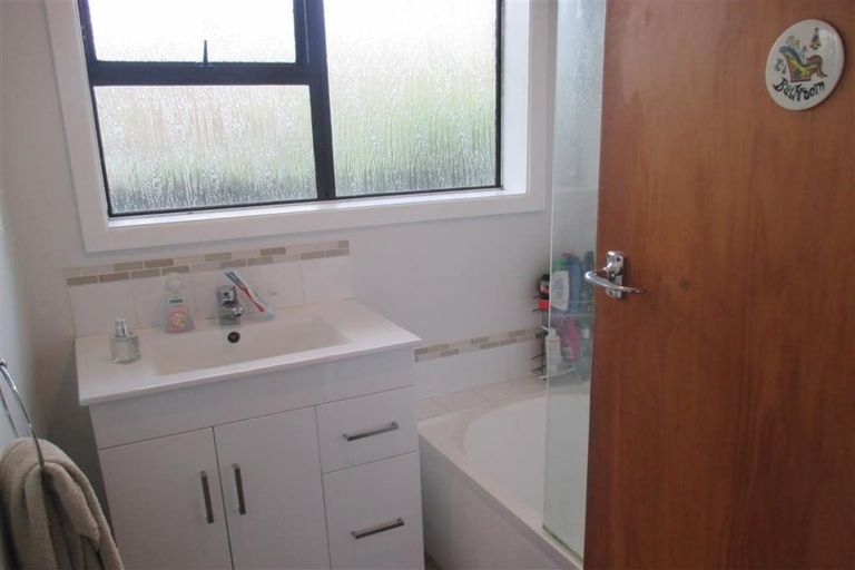 Photo of property in 22 Boston Avenue, Hornby, Christchurch, 8042