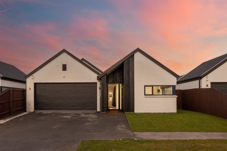 Photo of property in 25 Gallaghan Close, Wigram, Christchurch, 8042