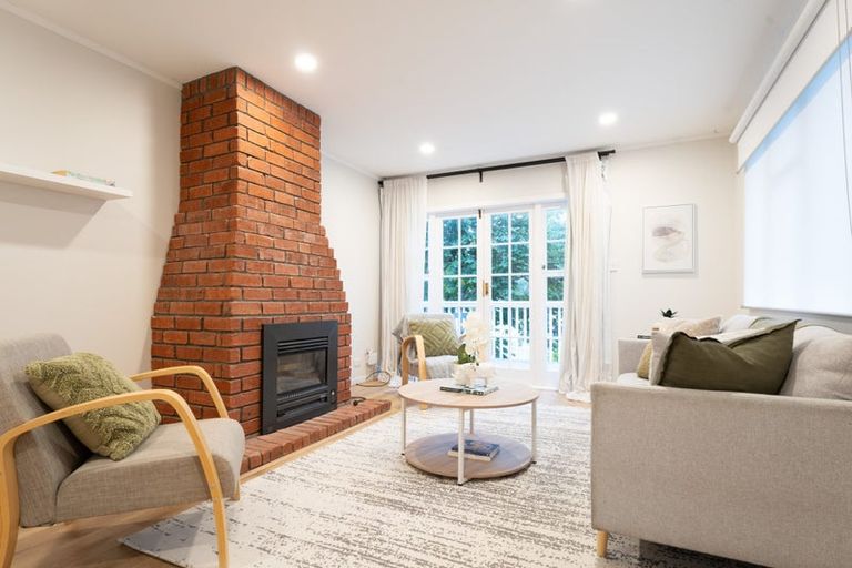 Photo of property in 28 Dimock Street, Titahi Bay, Porirua, 5022