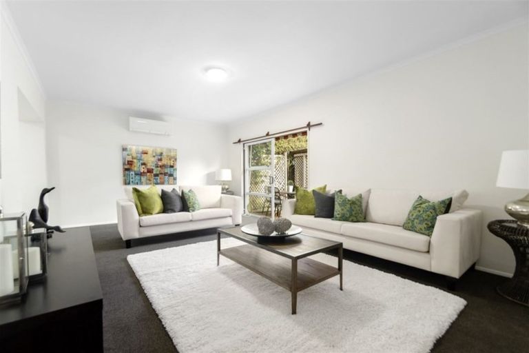 Photo of property in 1/4 Frater Avenue, Milford, Auckland, 0620