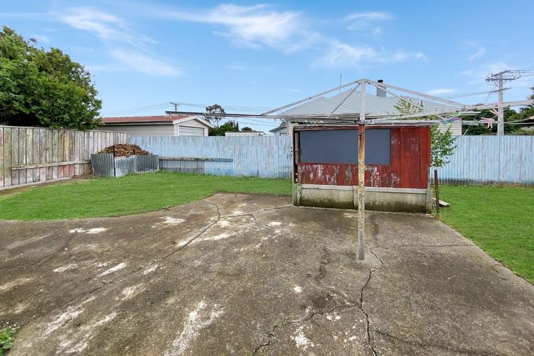 Photo of property in 2 Robertshawe Crescent, Dannevirke, 4930
