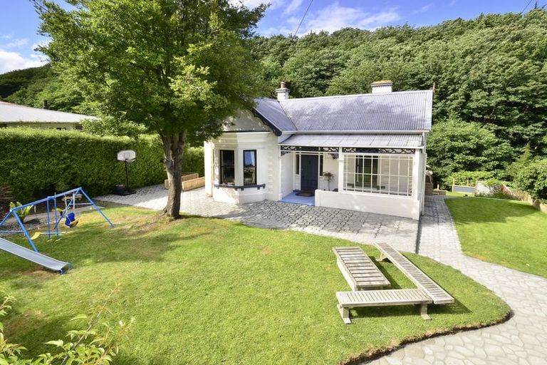 Photo of property in 75 Glen Road, The Glen, Dunedin, 9011