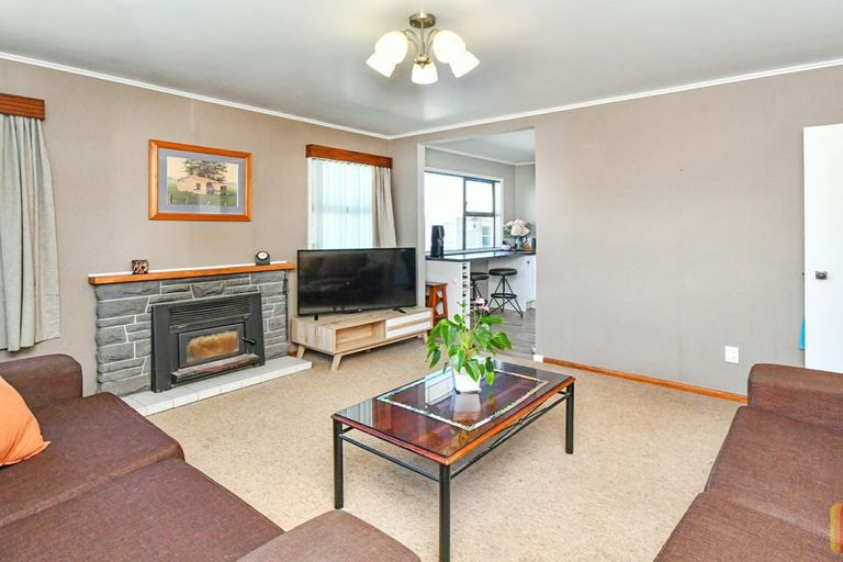 Photo of property in 8 Ainsdale Place, Manurewa, Auckland, 2102