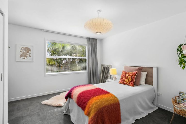 Photo of property in 91 Paynters Avenue, Strandon, New Plymouth, 4312