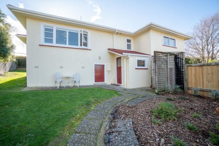 Photo of property in 86 Fitzroy Street, Terrace End, Palmerston North, 4410