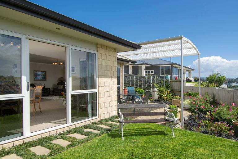 Photo of property in 23 Merlot Drive, Pyes Pa, Tauranga, 3112