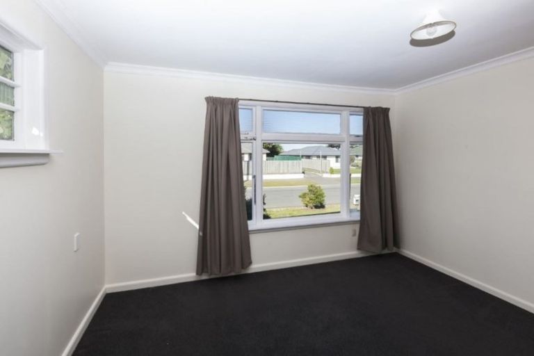 Photo of property in 65 Shortland Street, Wainoni, Christchurch, 8061