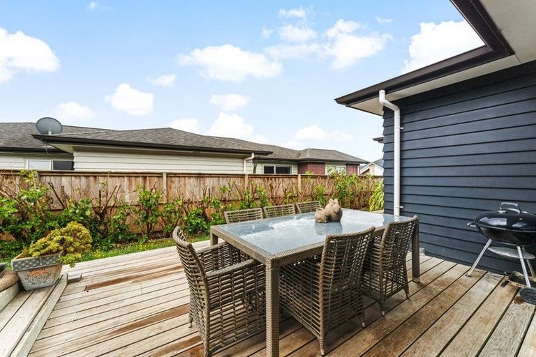 Photo of property in 13 Ahorangi Road, Silverdale, 0932