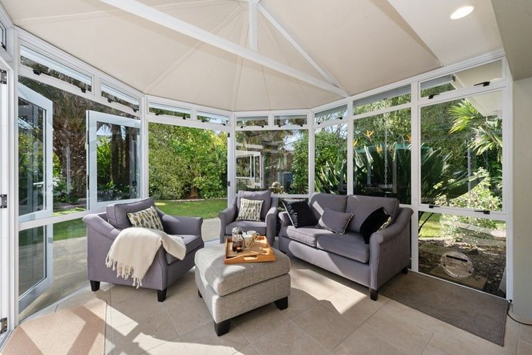 Photo of property in 17 Longwood Place, Harrowfield, Hamilton, 3210