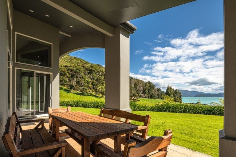 Photo of property in 5564 Kenepuru Road, Waitaria Bay, Picton, 7282