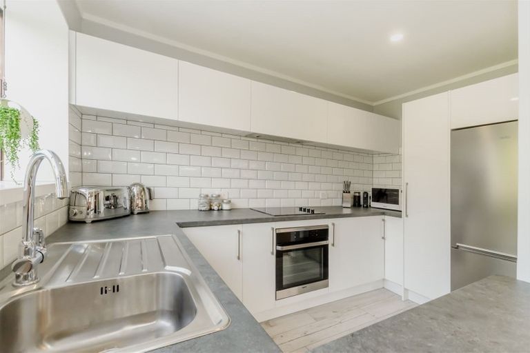 Photo of property in 15 Wedgewood Grove, Raumati Beach, Paraparaumu, 5032