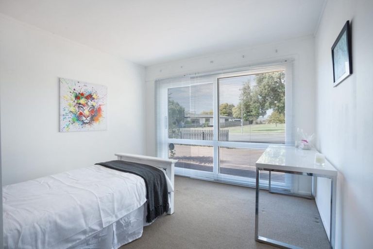 Photo of property in 1/37 Sunrise Avenue, Mount Maunganui, 3116