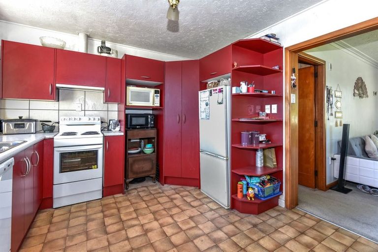 Photo of property in 18 Seymour Street, Hornby, Christchurch, 8042