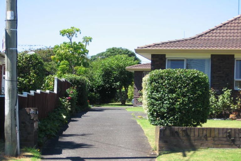 Photo of property in 3/20 Shakespeare Road, Milford, Auckland, 0620