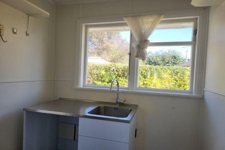 Photo of property in 6 Camden Street, Northcote, Christchurch, 8052