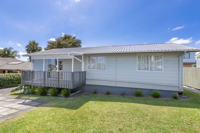 Photo of property in 1/15 Pine Street, New Lynn, Auckland, 0600