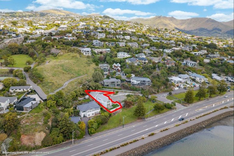 Photo of property in 2/1 The Brae, Mount Pleasant, Christchurch, 8081