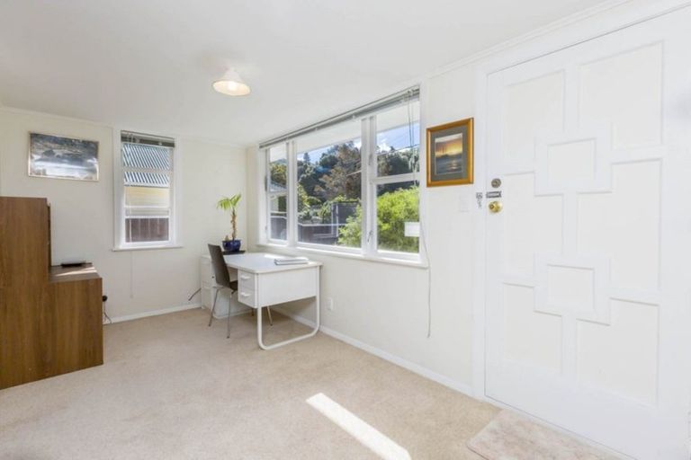 Photo of property in 42 Gillespies Road, Birchville, Upper Hutt, 5018