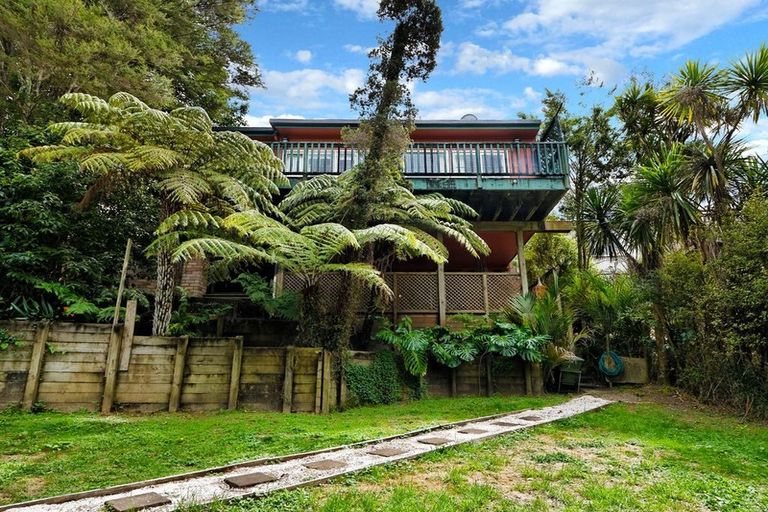 Photo of property in 236 Godley Road, Titirangi, Auckland, 0604