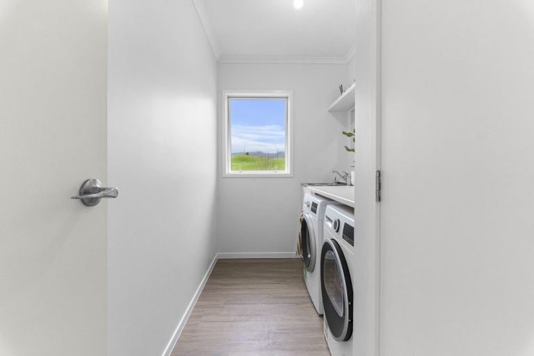 Photo of property in 489a Barrett Road, Omata, New Plymouth, 4374